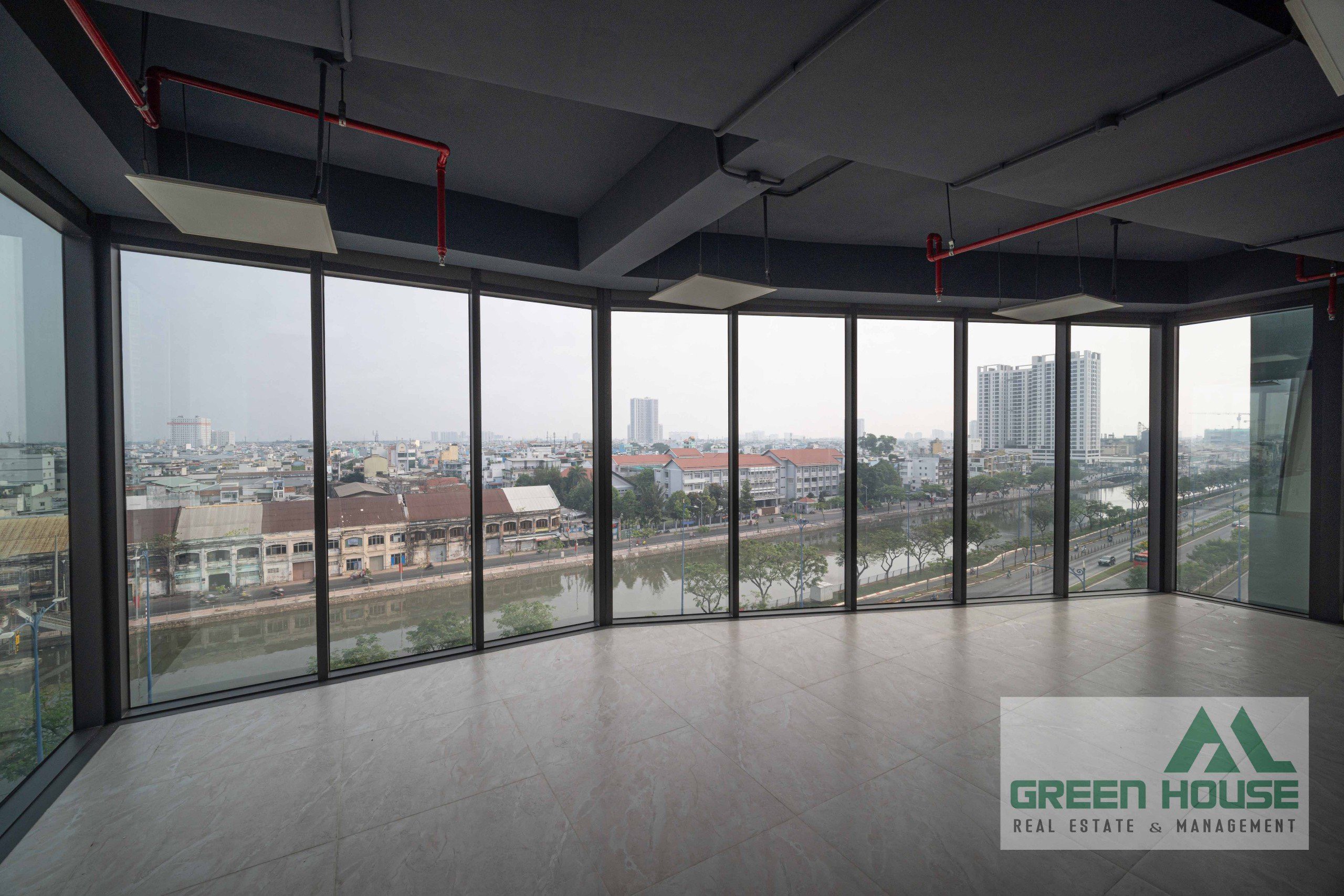 Cho thuê tòa nhà văn phòng đường Võ Văn Kiệt, Quận 6 có 2 hầm 10 tầng hướng Đông Nam 9