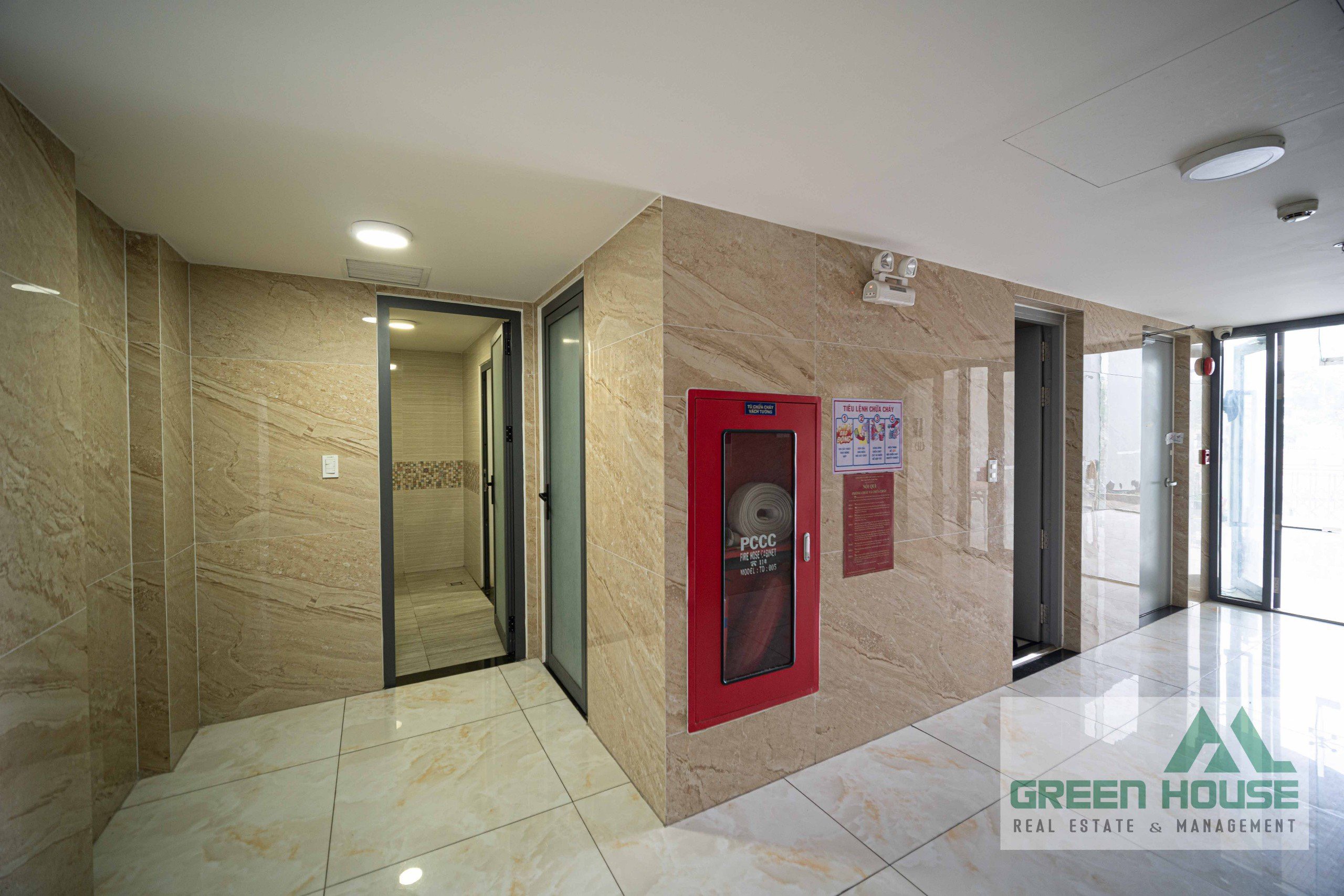 Cho thuê tòa nhà văn phòng đường Võ Văn Kiệt, Quận 6 có 2 hầm 10 tầng hướng Đông Nam 4