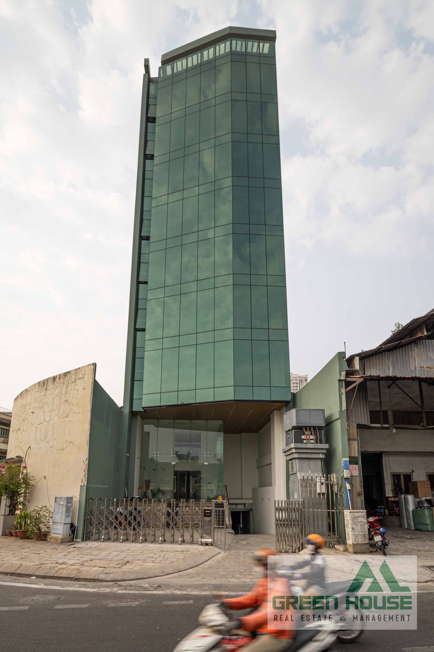 Cho thuê tòa nhà văn phòng đường Võ Văn Kiệt, Quận 6 có 2 hầm 10 tầng hướng Đông Nam