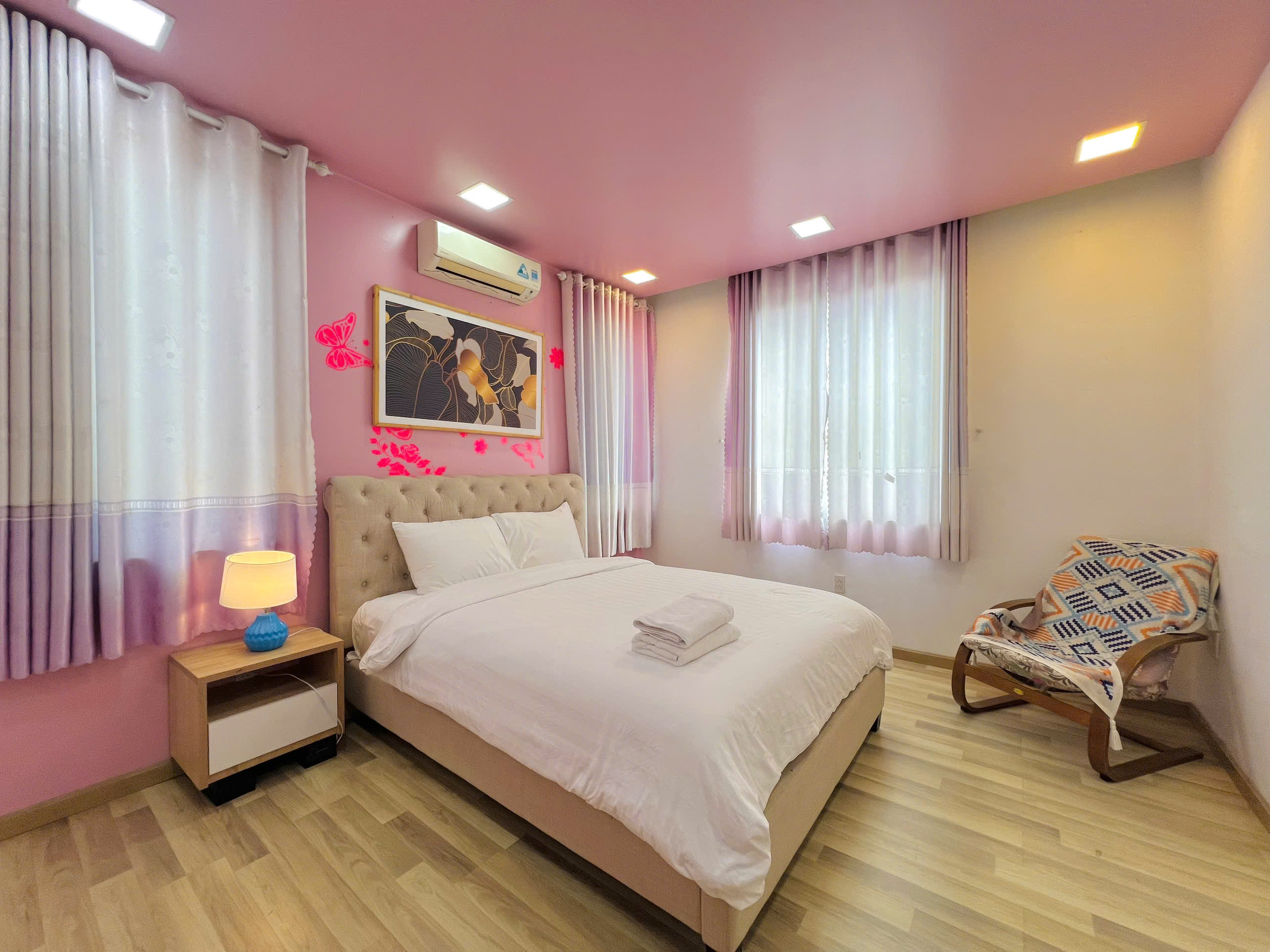 Cho thuê villa gần Lake View Quận 9 Tp Thủ Đức có 8 phòng ngủ hồ bơi muối khoáng, khu BBQ 10