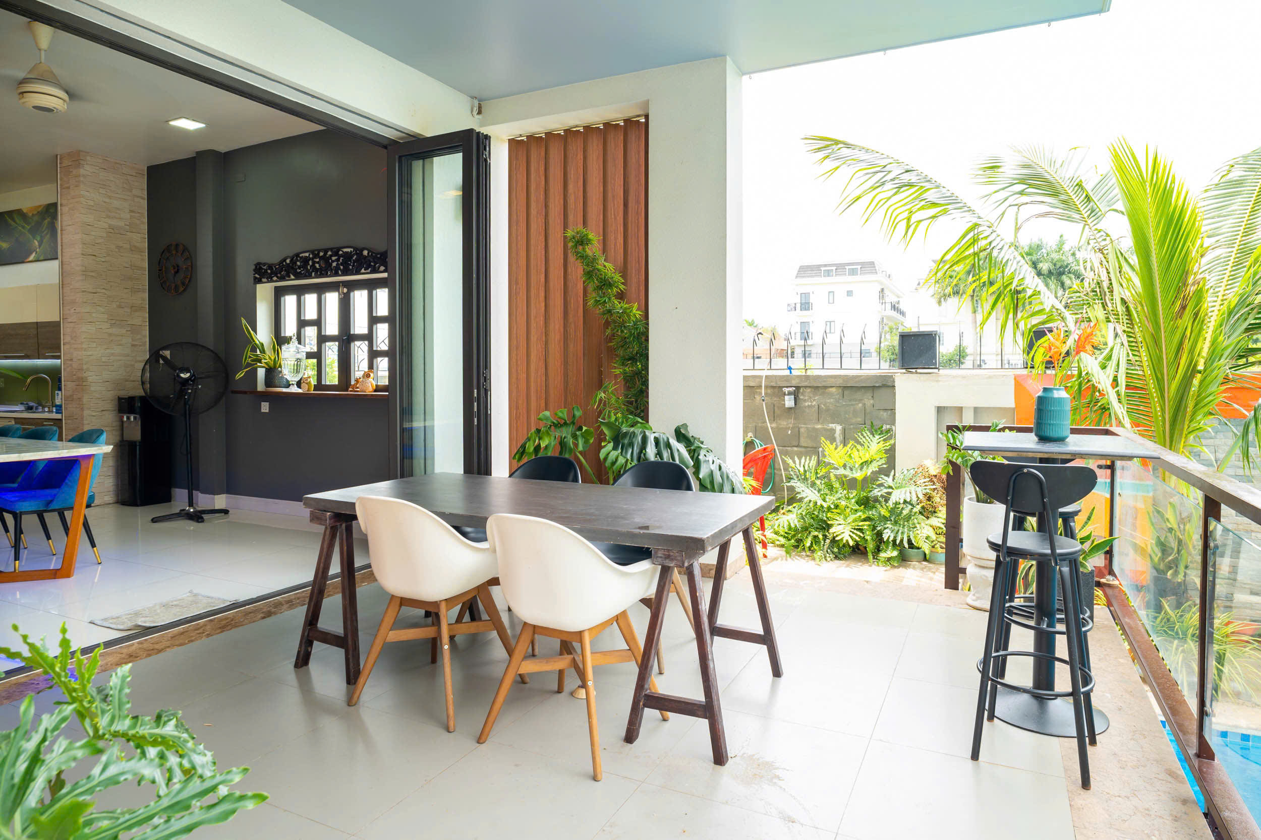 Cho thuê villa gần Lake View Quận 9 Tp Thủ Đức có 8 phòng ngủ hồ bơi muối khoáng, khu BBQ 1