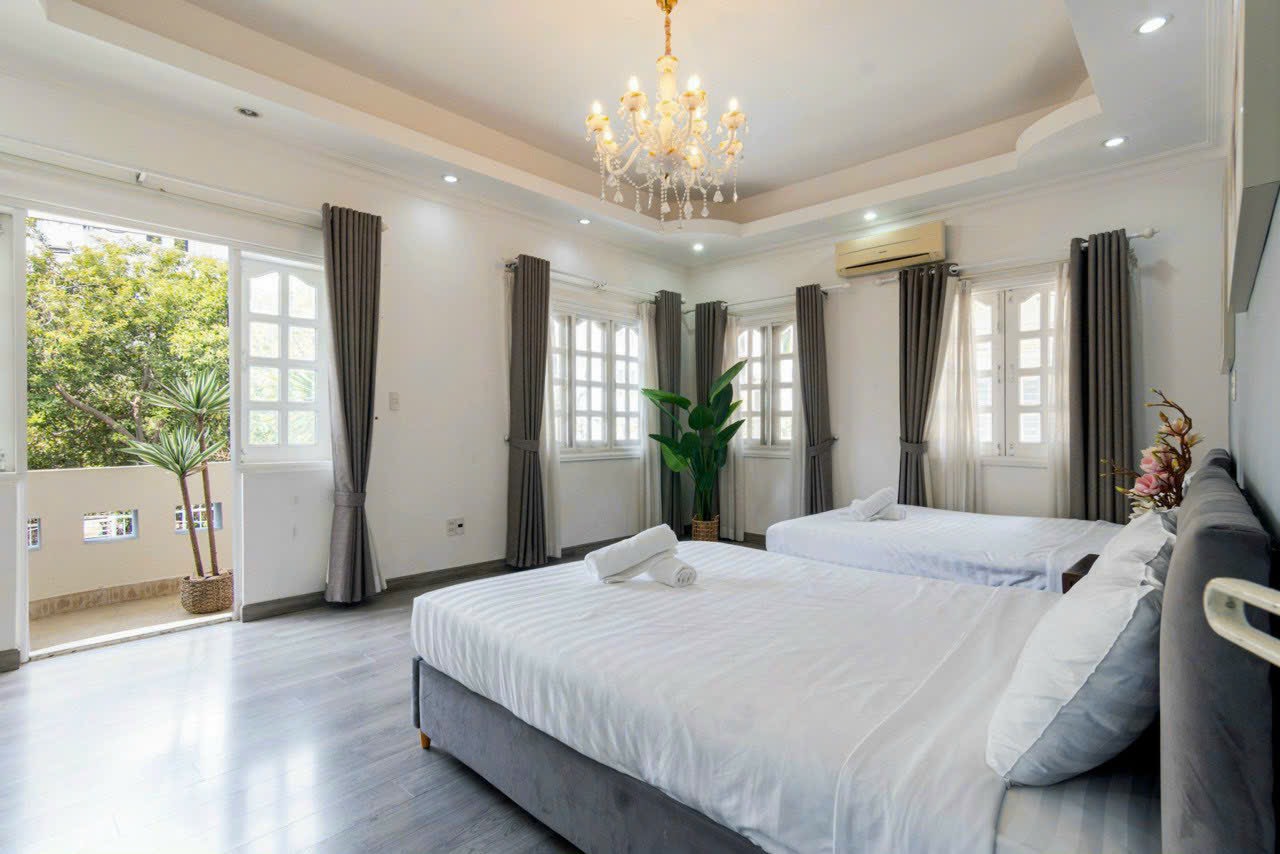 Cho thuê villa Quốc Hương, Thảo Điền, Quận 2 có 5 phòng ngủ, sân BBQ, hồ bơi riêng 8