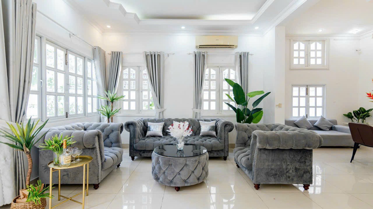 Cho thuê villa Quốc Hương, Thảo Điền, Quận 2 có 5 phòng ngủ, sân BBQ, hồ bơi riêng 1