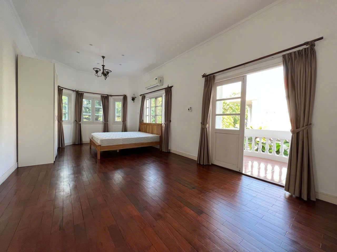 Cho thuê villa Thảo Điền Thành Phố Thủ Đức nhà rộng thiết kế 5 phòng ngủ có hồ bơi – 593m2 8