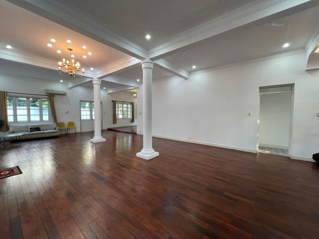 Cho thuê villa Thảo Điền Thành Phố Thủ Đức nhà rộng thiết kế 5 phòng ngủ có hồ bơi – 593m2 4