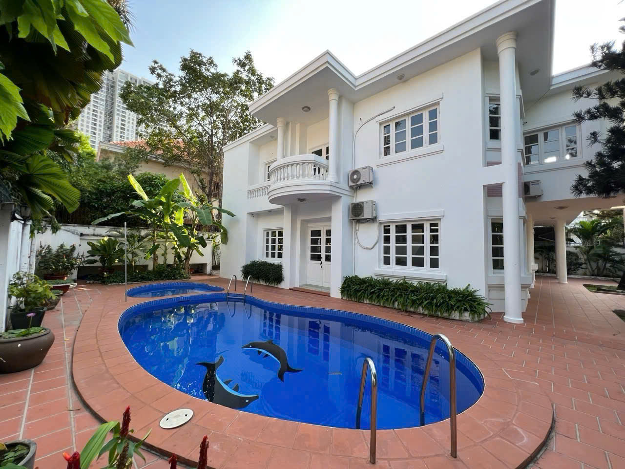 Cho thuê villa Thảo Điền Thành Phố Thủ Đức nhà rộng thiết kế 5 phòng ngủ có hồ bơi – 593m2