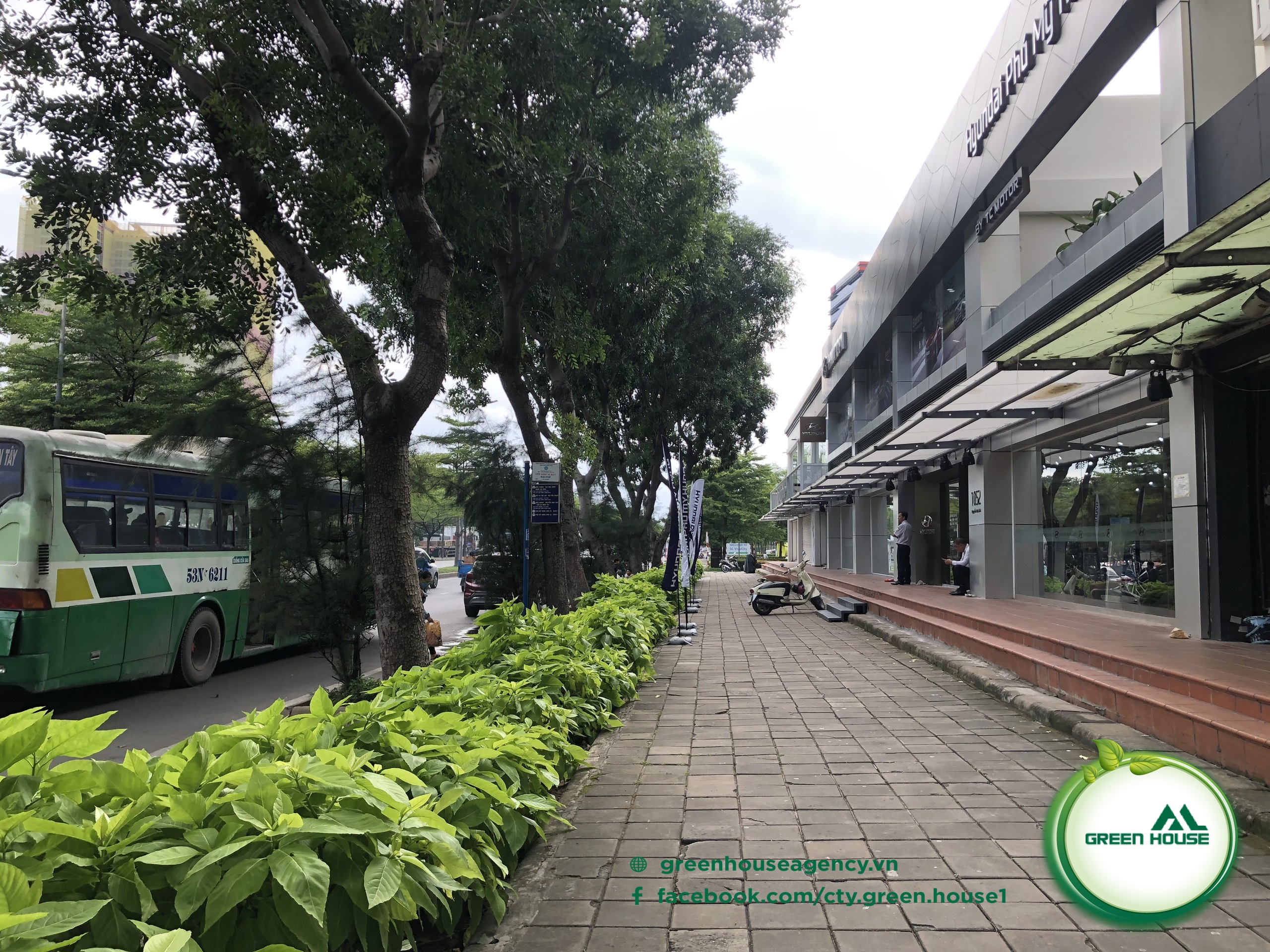 SKY GARDEN SHOP IN PHU MY HUNG FOR RENT 1