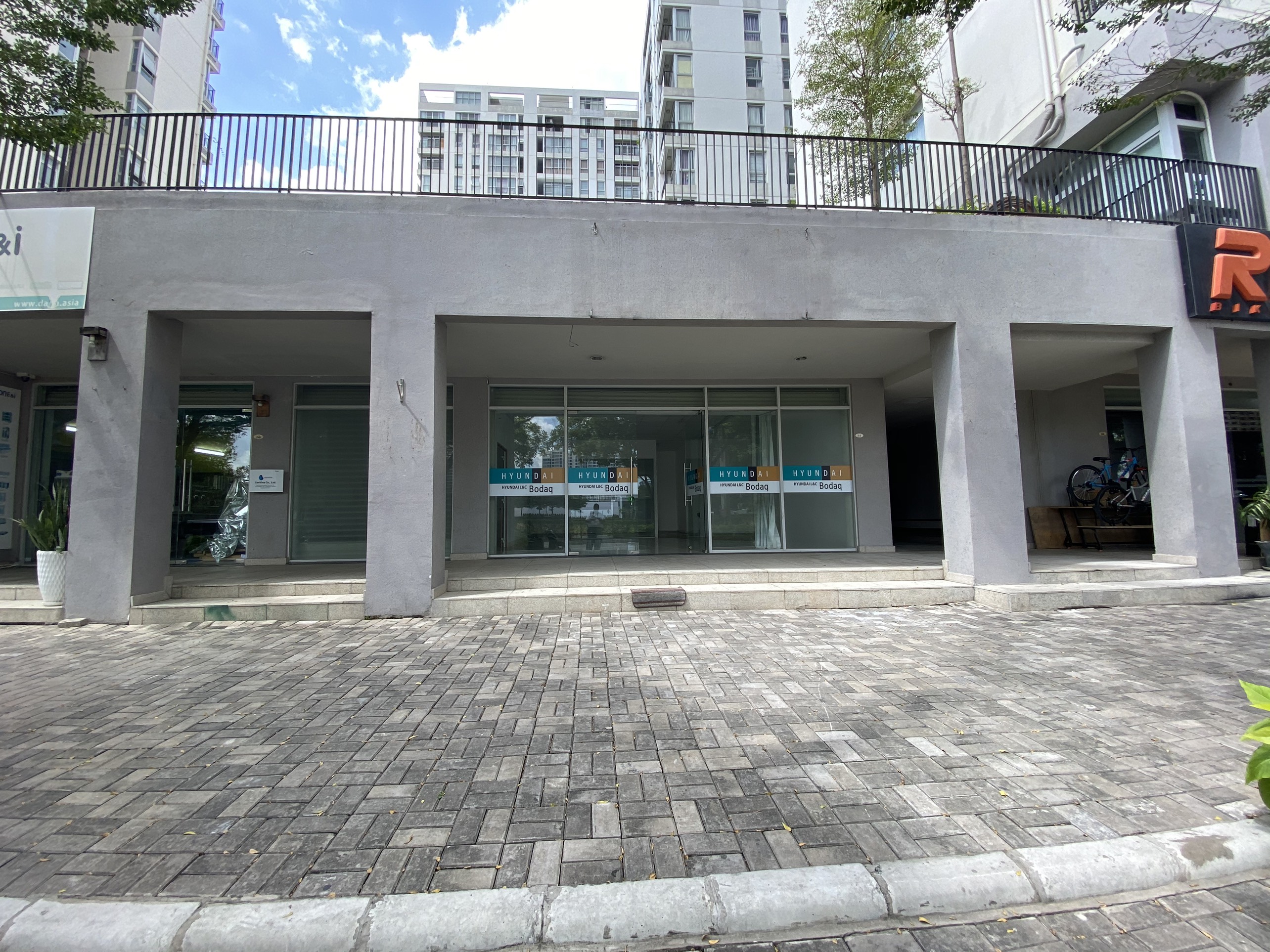 SHOPHOUSE STARHILL IN PHU MY HUNG FOR RENT- TAN PHU WARD- DISTRICT 7 8