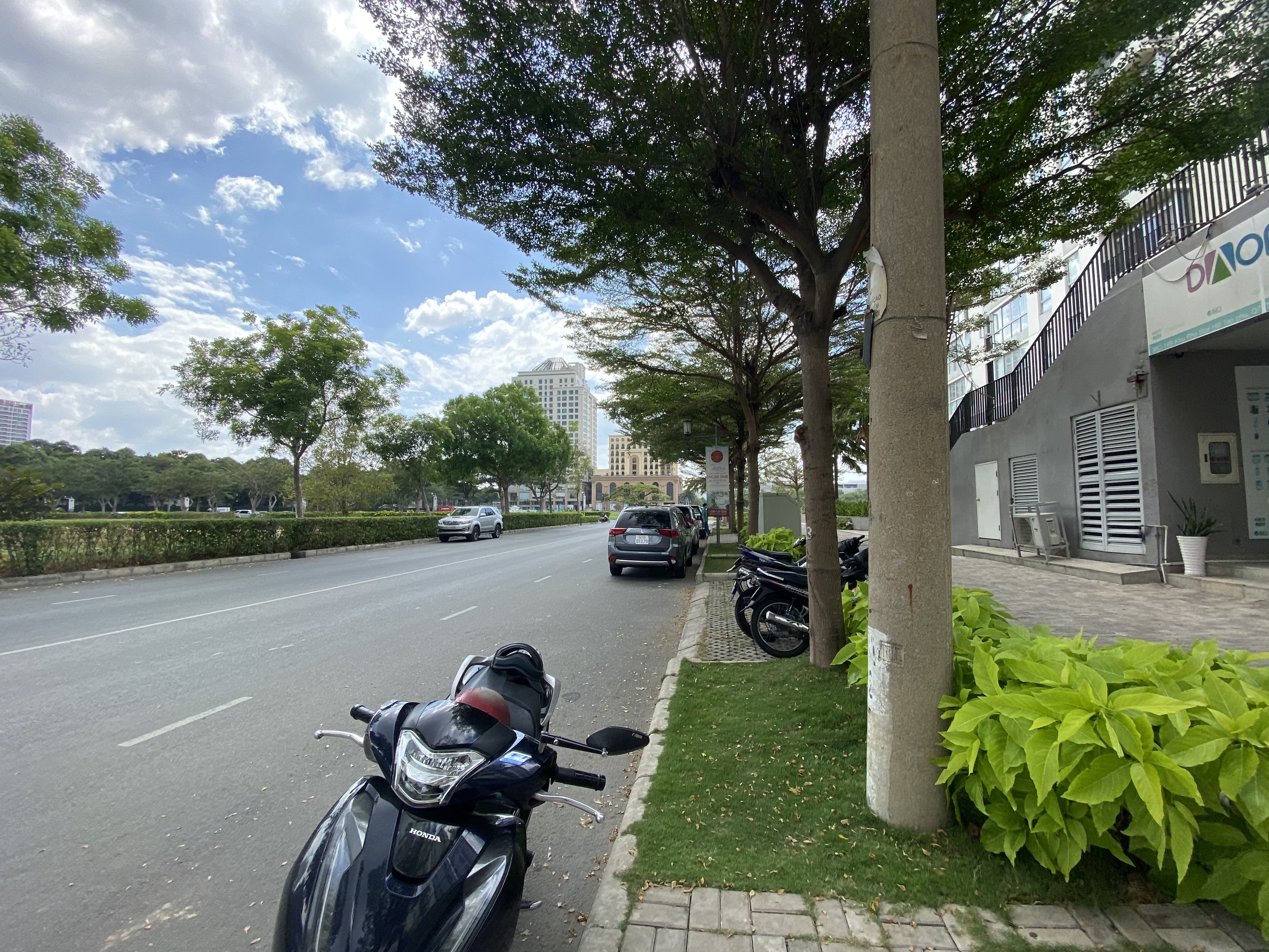 SHOPHOUSE STARHILL IN PHU MY HUNG FOR RENT- TAN PHU WARD- DISTRICT 7 2