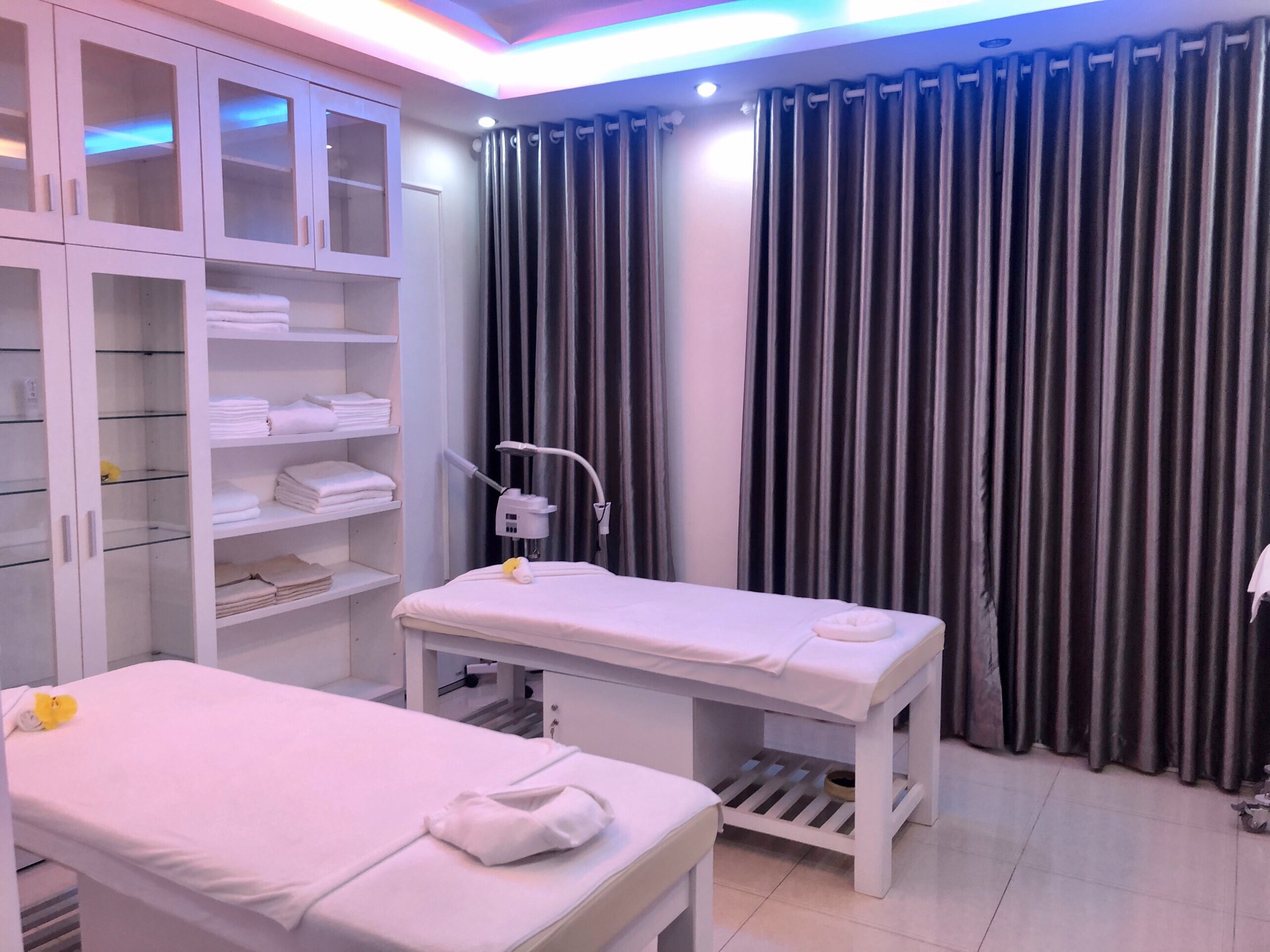 CẦN CHO THUÊ CĂN GÓC NHÀ PHỐ KINH DOANH DIAMOND SPA HƯNG GIA 4 ĐƯỜNG PHAN KHIÊM ÍCH VÀ BÙI BẰNG ĐOÀN 4