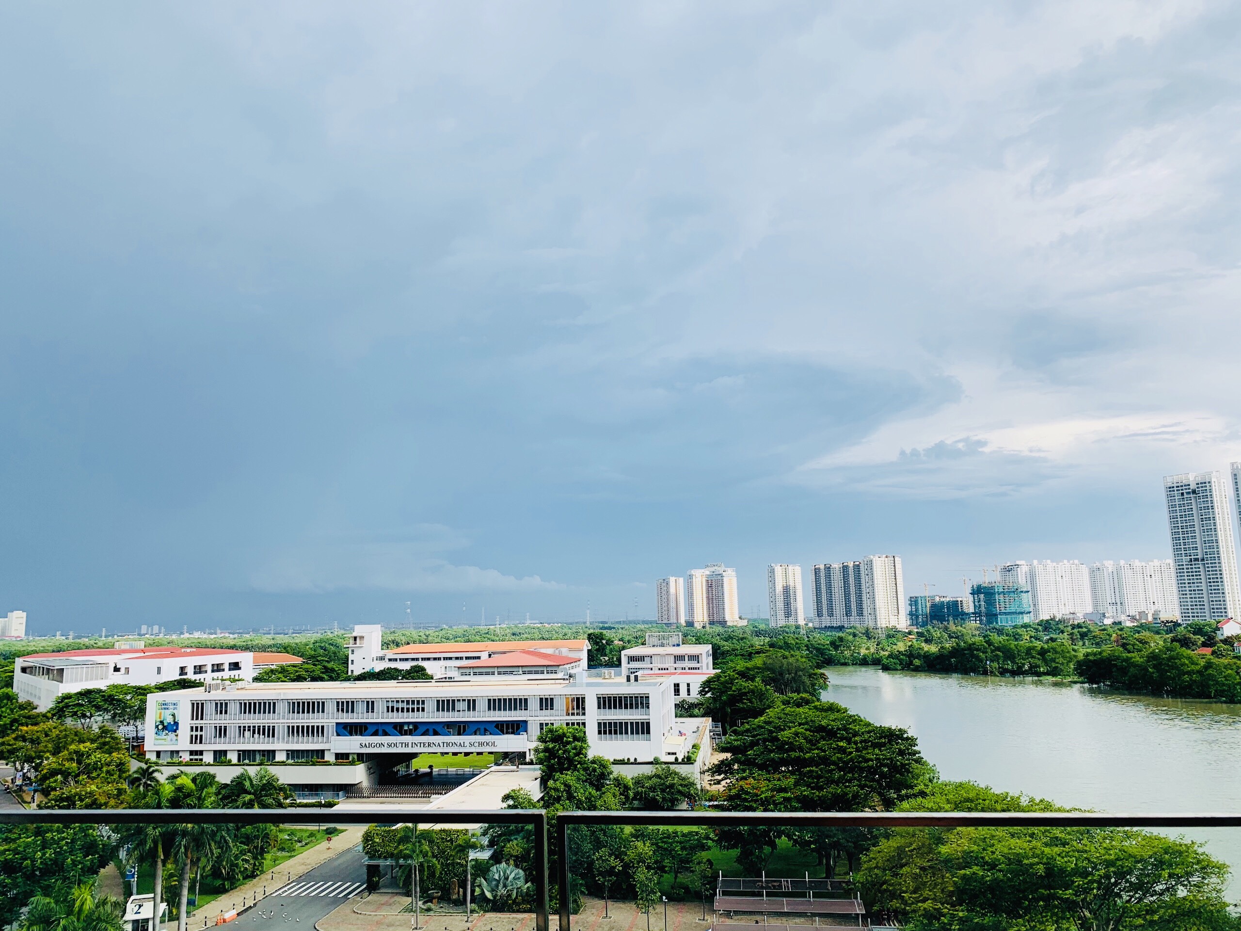Cần bán căn hộ view sông đẹp Riverpark Premier Quận 7 1