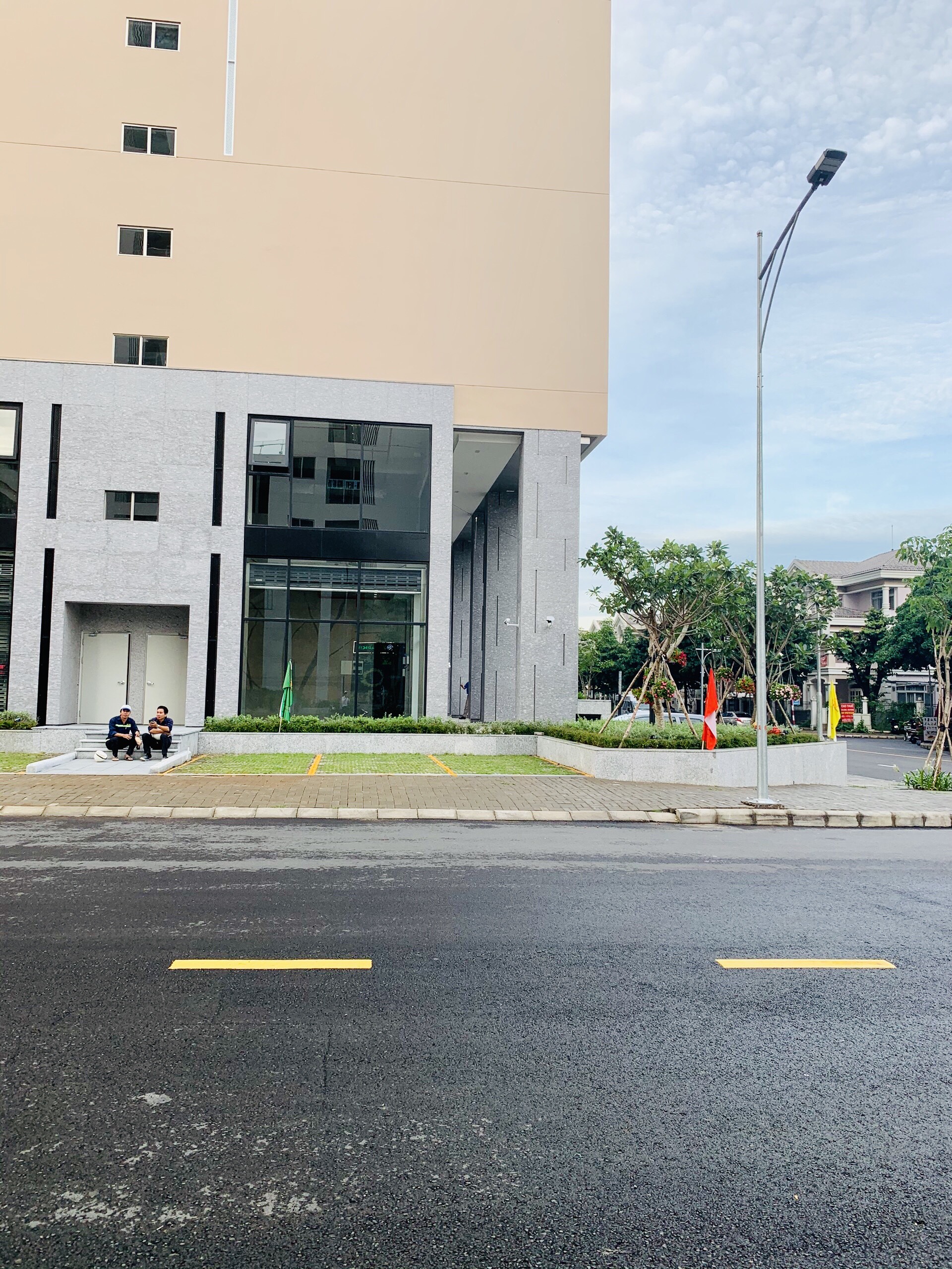 Cần bán shop góc Midtown - Phú Mỹ Hưng-  Quận 7 1