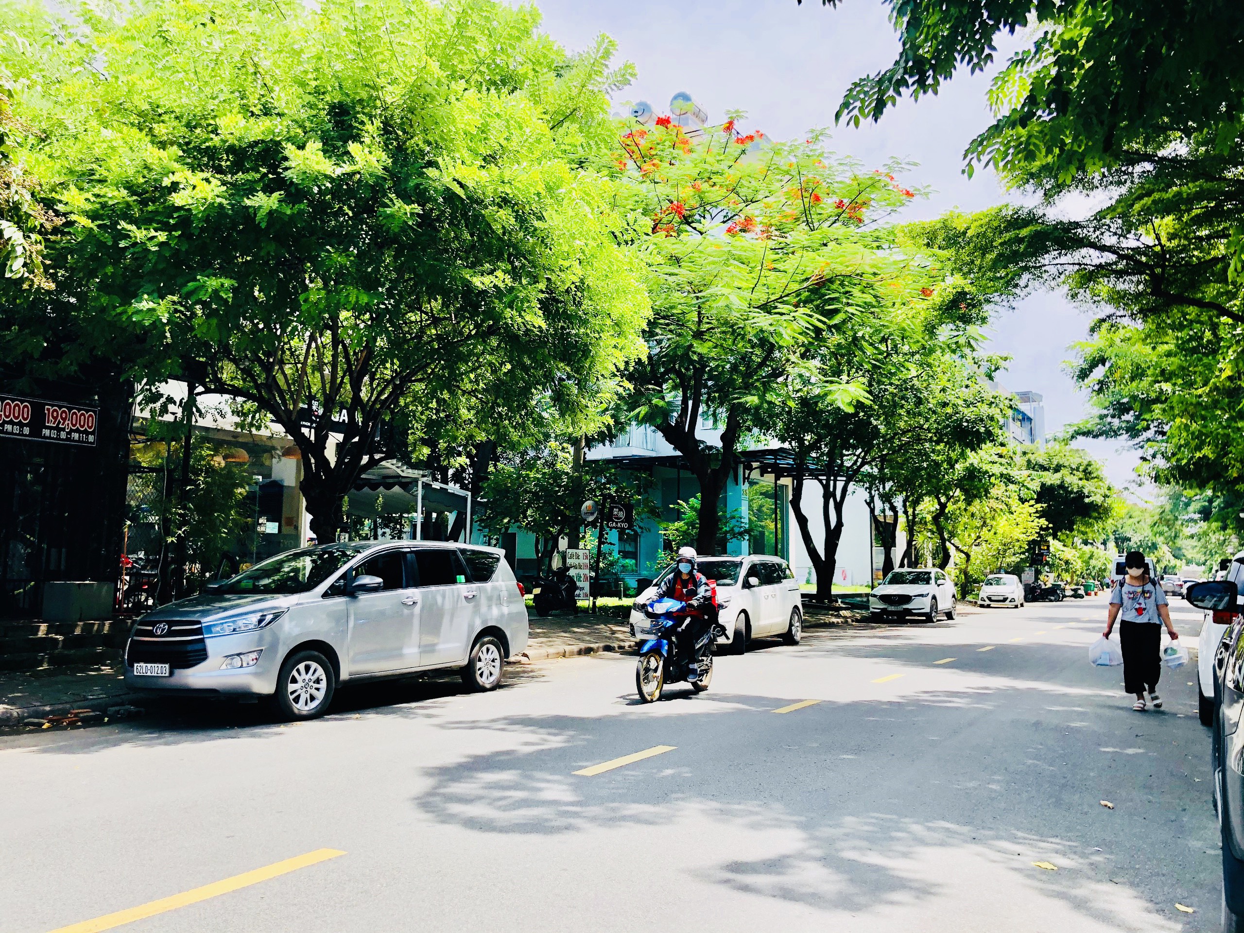 Cho thuê mặt bằng đường lớn - Phú Mỹ Hưng Q7 1