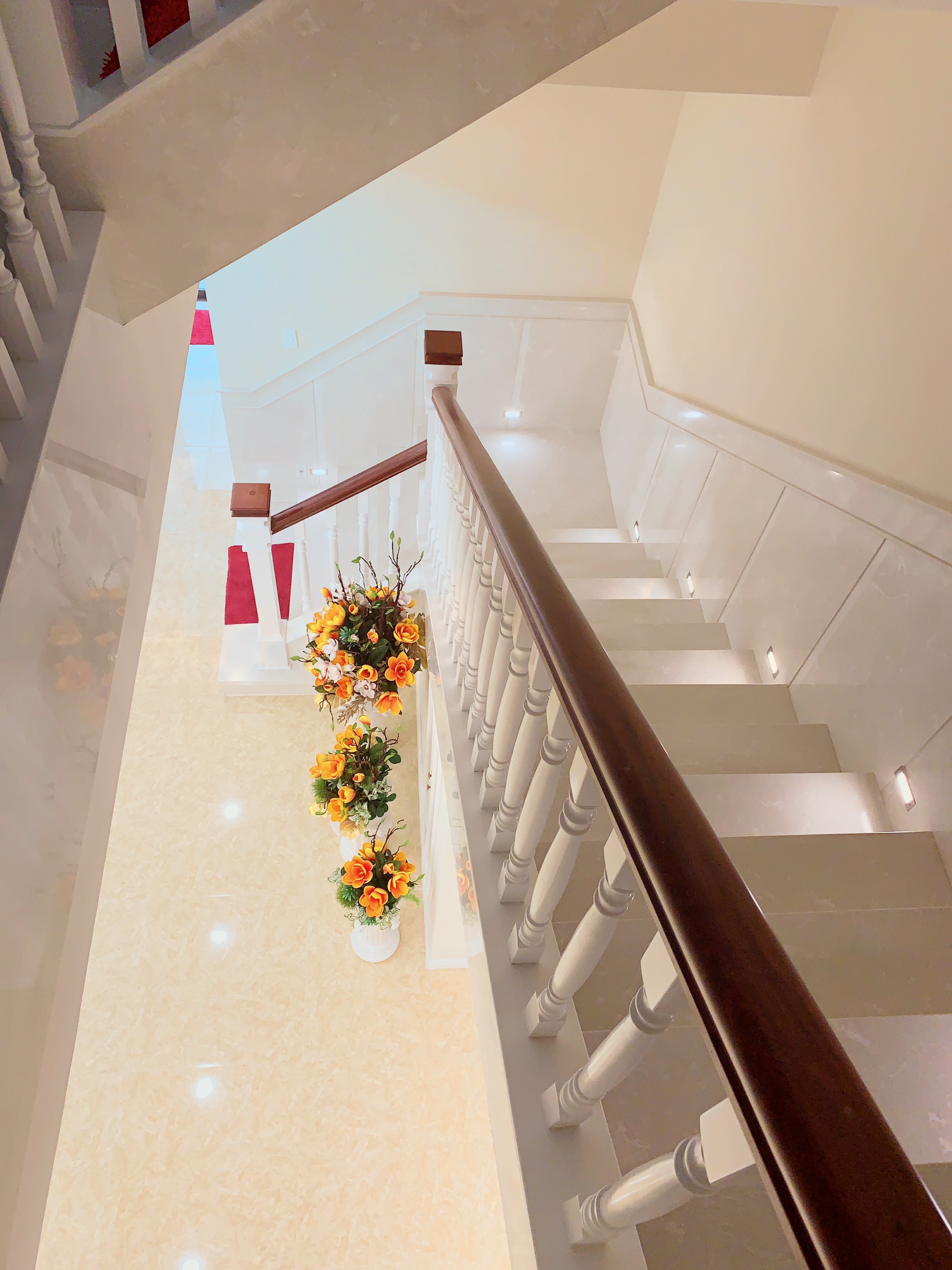 Cần Bán Nhanh Biệt Thự NineSouth khu cạnh sông lớn quanh năm thoáng mát 3