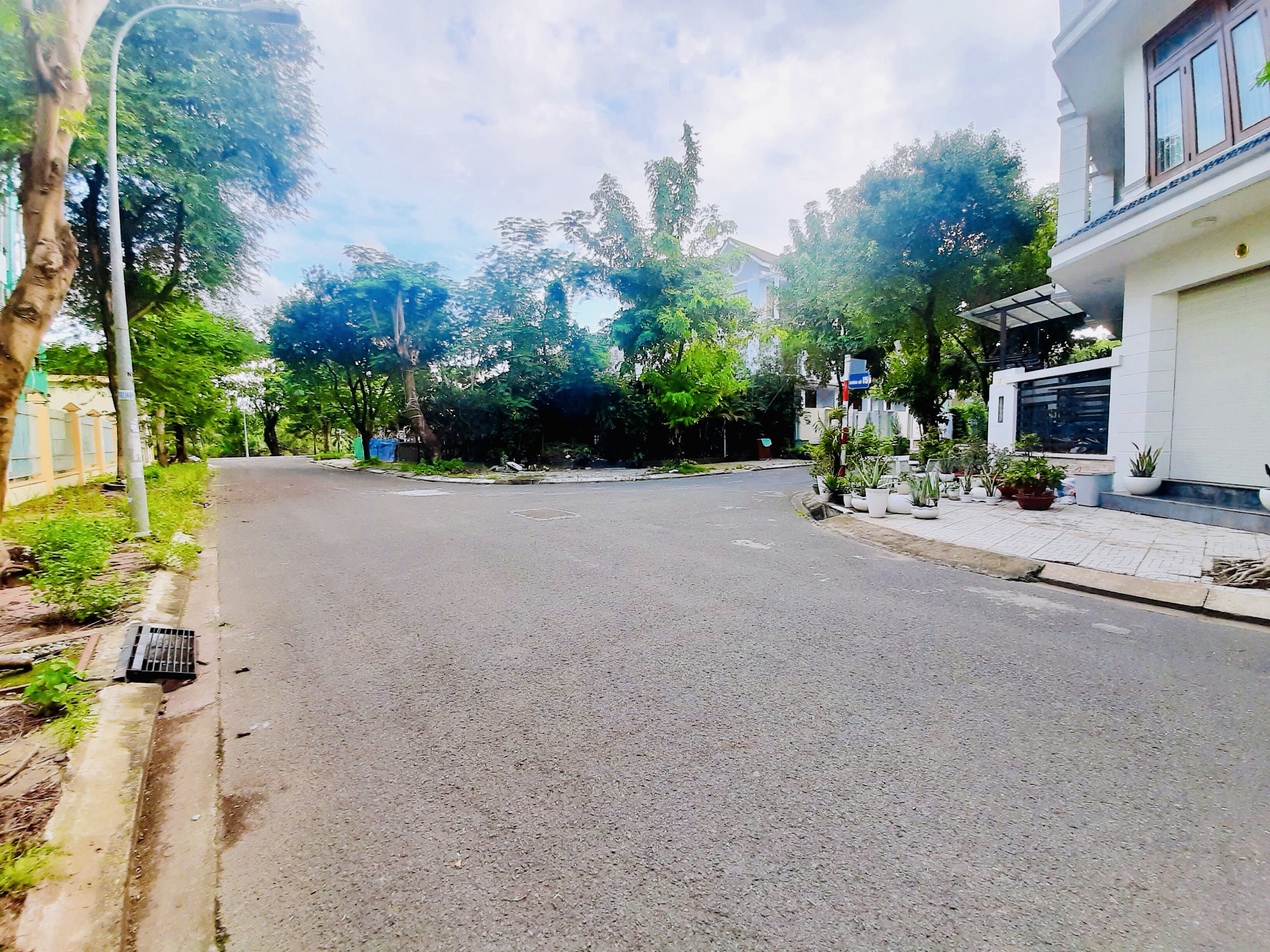 Cần bán căn góc 2 mặt tiền đường khu dân cư Ven Sông- Quận 7 1