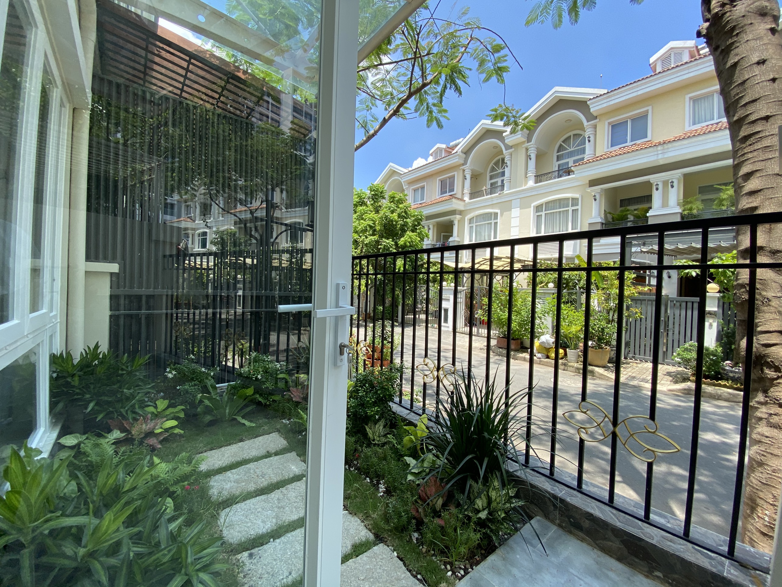 Cần bán biệt thự Mỹ Phú  - Phú Mỹ Hưng - Quận 7 1