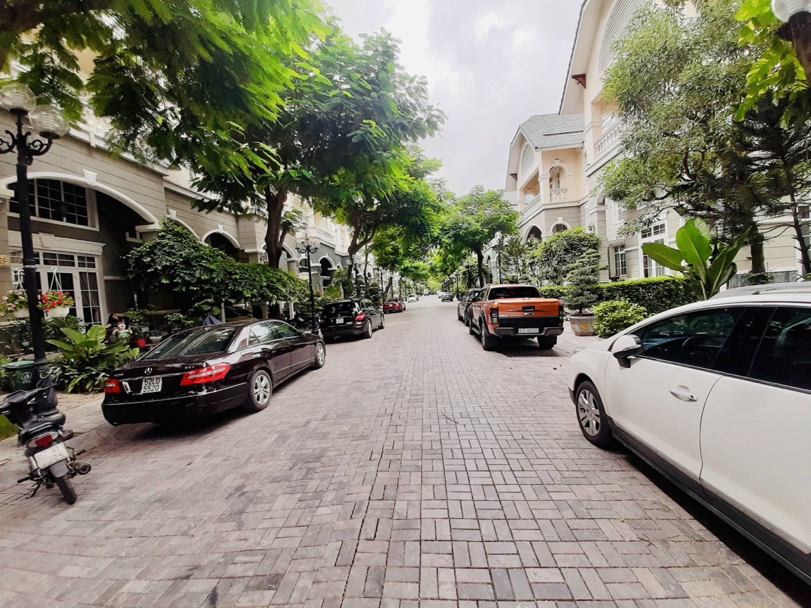 Cần Bán Biệt Thự Khu Kim Long - Nguyễn Hữu Thọ - Nhà Bè