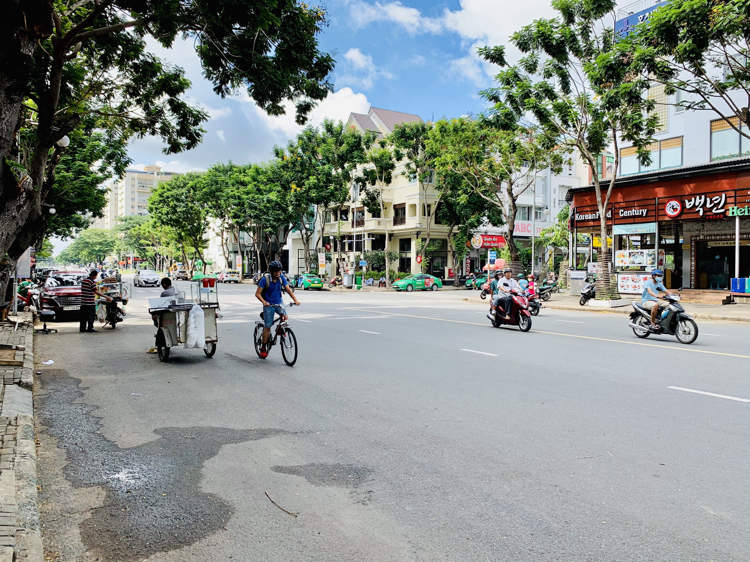 For Rent Hung Vuong Shophouse -  Phu My Hung - District 7 4