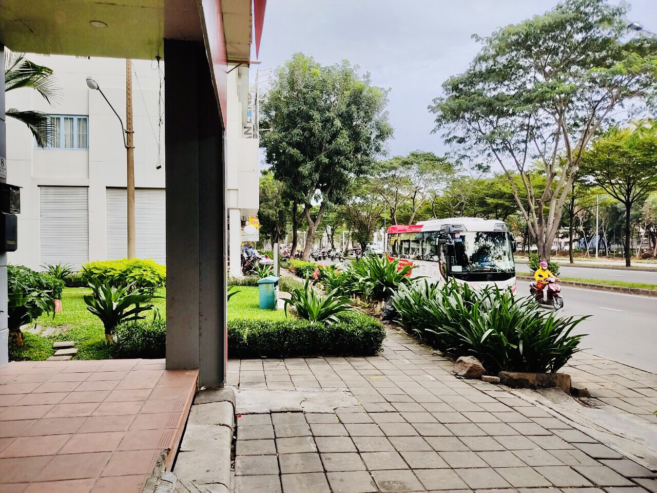 Cho thuê nhà phố thương mại góc công viên - Nguyễn Văn Linh - Phú Mỹ Hưng - Quận 7 1