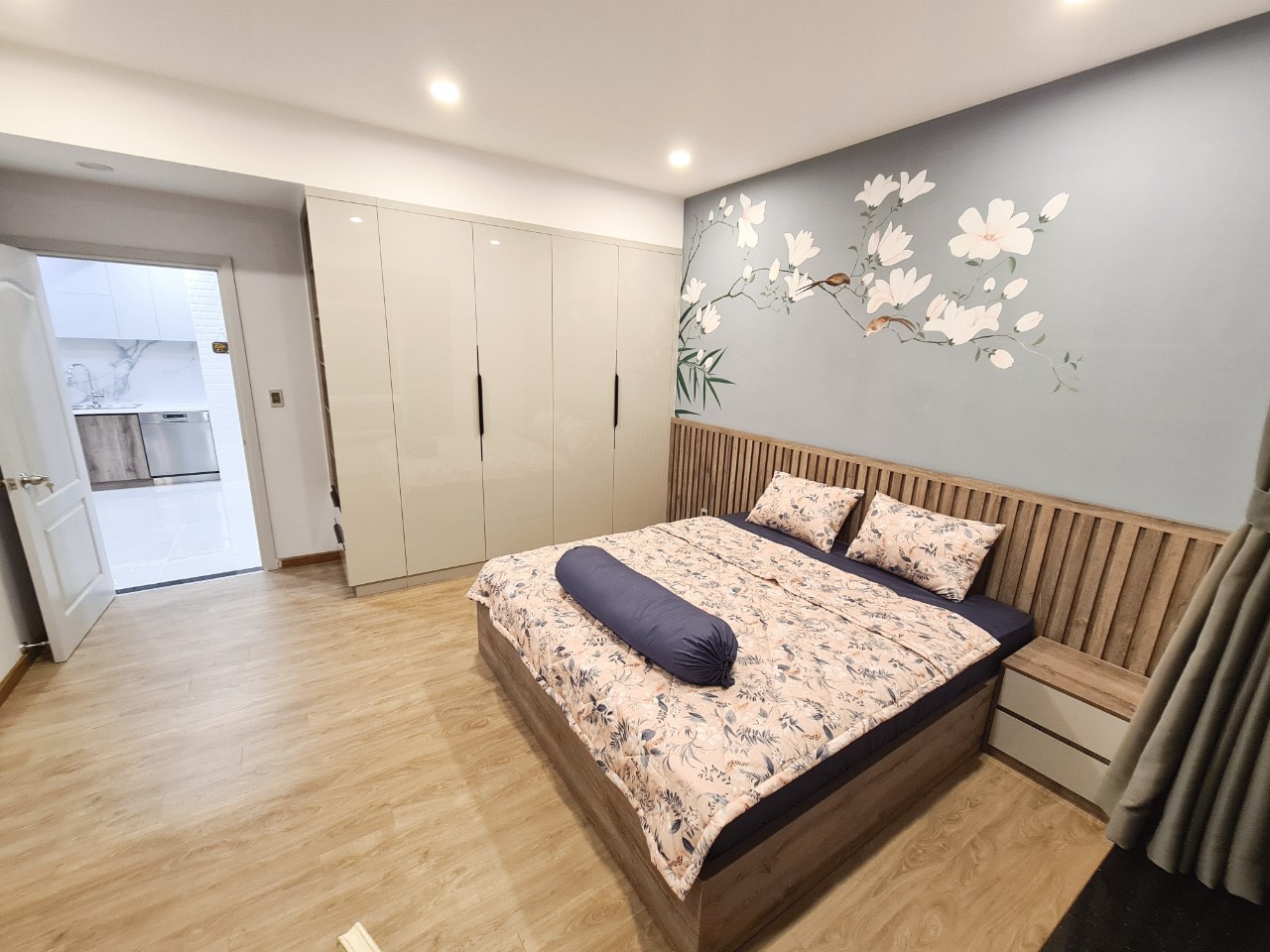 Cần bán căn hộ Riverside Phú Mỹ Hưng Quận 7 1