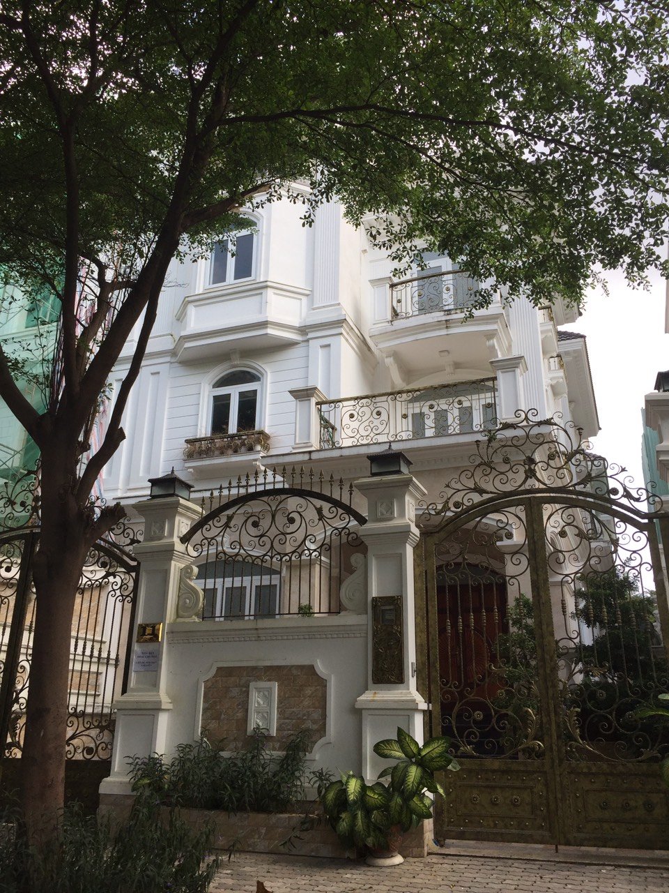 Cho Thuê Biệt Thự City land Quận 7 5