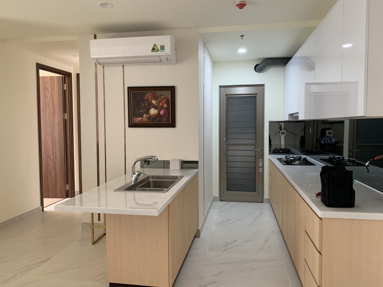 Midtown Apartment For Rent - Phu My Hung - District 7 2