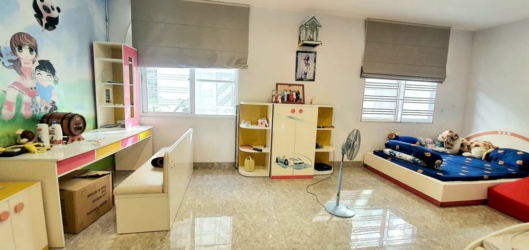 Bán biệt thự đối diện trường quốc tế Canada khu Mỹ Thái 3, Phú Mỹ Hưng 9