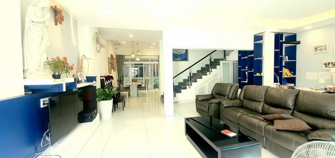 Bán biệt thự đối diện trường quốc tế Canada khu Mỹ Thái 3, Phú Mỹ Hưng 1