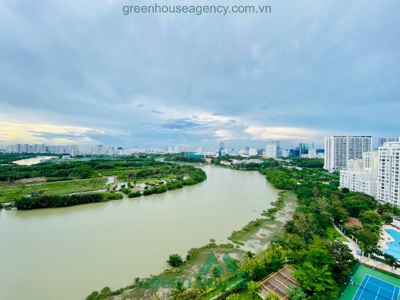 Cần Bán Penthouse Riverside Phú Mỹ Hưng- Quận 7 2