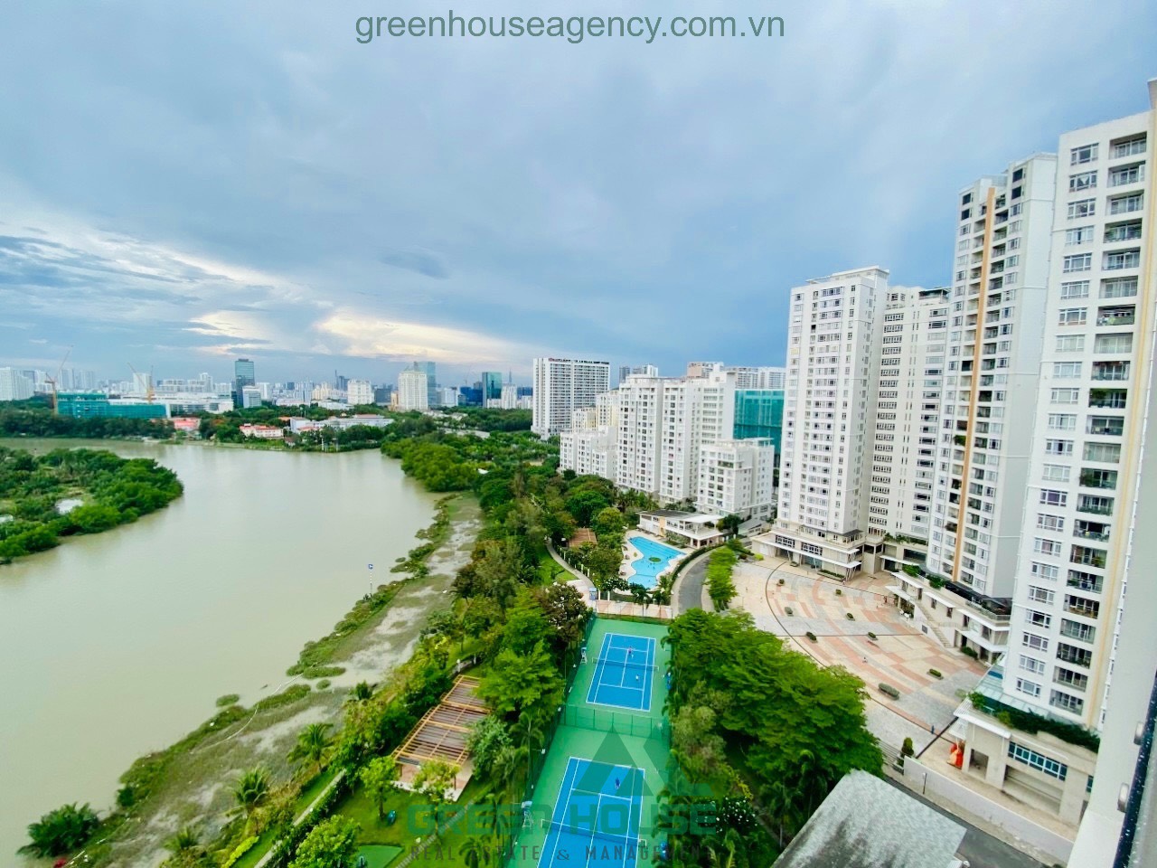 Cần Bán Penthouse Riverside Phú Mỹ Hưng- Quận 7 1