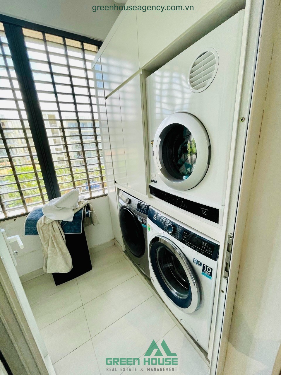 For Rent Panorama Phu My Hung apartment in District 7. Nice house, good price, see the house 24/7 3